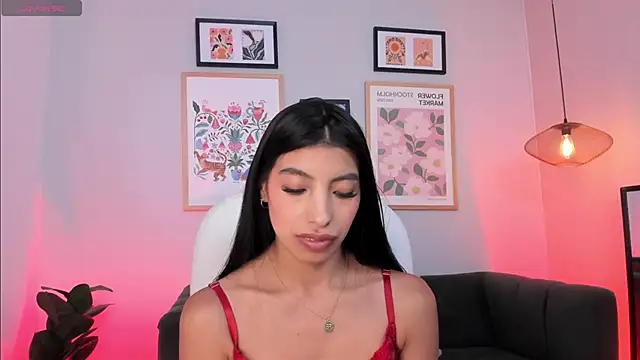 Tiffany_Low webcam