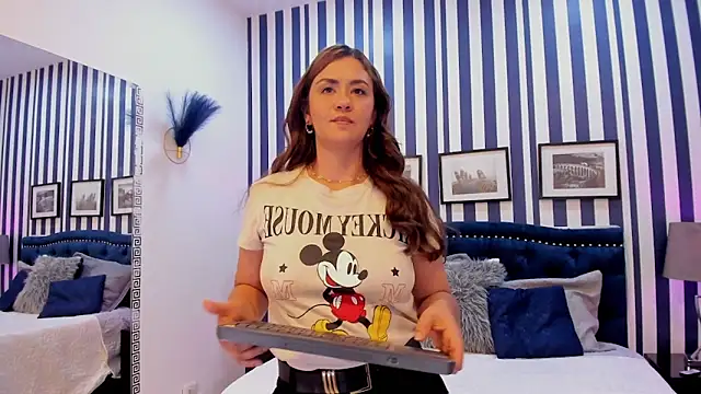 TherezaLarson webcam