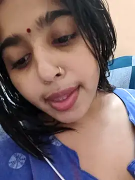  Cute-Simmi69 chat room
