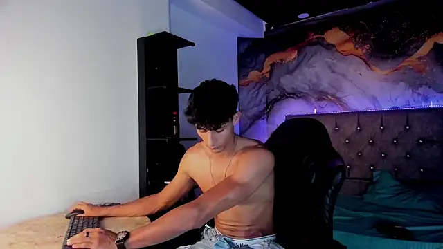 MaxiimoRomano_ live sex cam