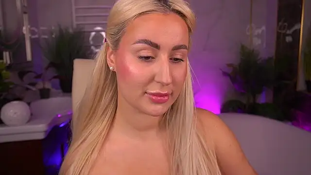 LiaBrazzerr webcam