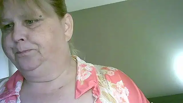 Sylviastar46 live sex cam