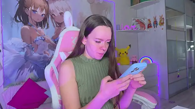 CheekySashaCharm webcam