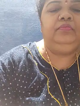 tamilthanushri - Tamilthanushri's free webcam - UK Sex Cams