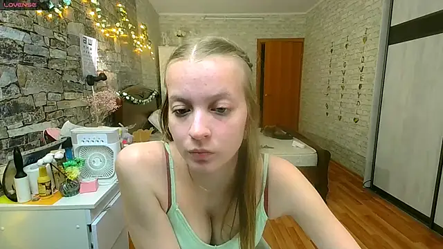 __aphrodita__wow__ - __Aphrodita__wow__'s free webcam - UK Sex Cams