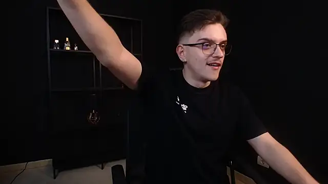 felixstarkk - FelixStarkk's free webcam - UK Sex Cams