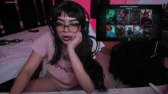 Nyveth live sex cam