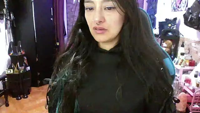 angelaqueen_ (F young) - lower panties and 10 spankings