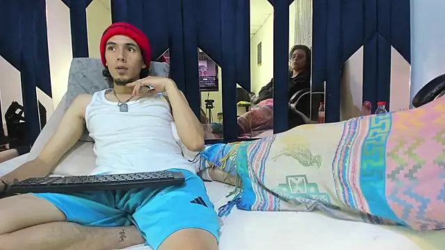 KikyoAndDrey webcam