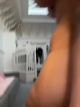 Allana29 webcam