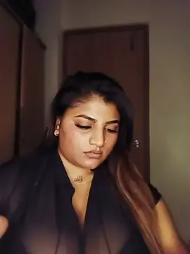 Sanaya_Gil