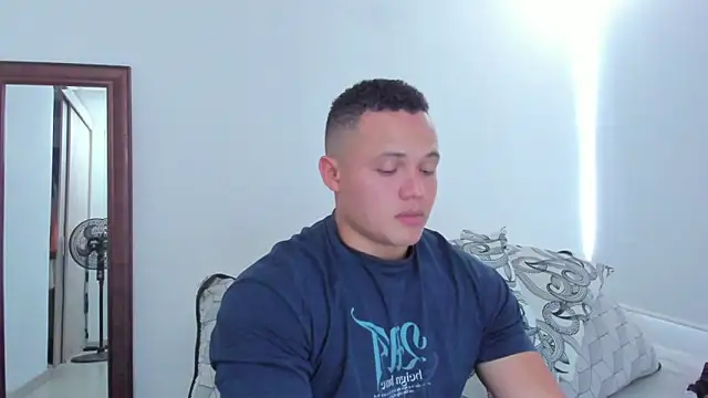 KingLevi01 webcam