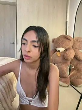 ZaraLuuv webcam