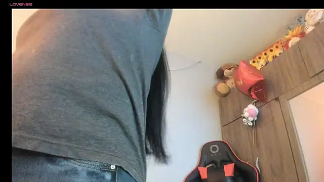 cami_hot_tits webcam
