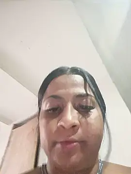 Giselabrunette25 webcam