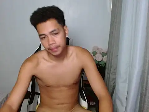 curlyasian_njxx webcam