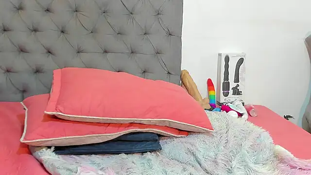 nahiroby_ebony webcam