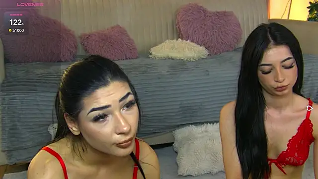 ObsessionDarcieAndAria webcam