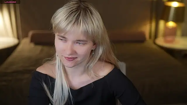 Ava_kiss054 webcam
