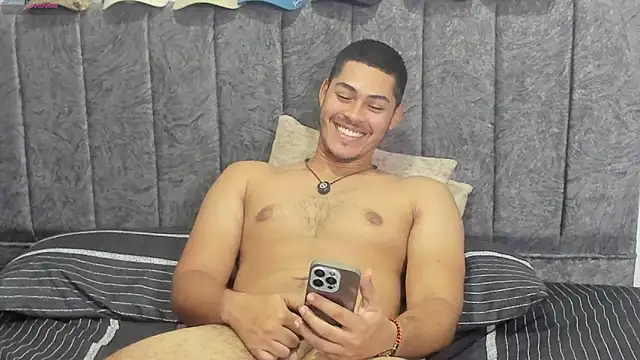Iamdylan777 webcam