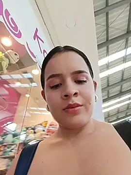 Julieth_hot-69 webcam