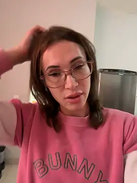 Irresistible24 webcam