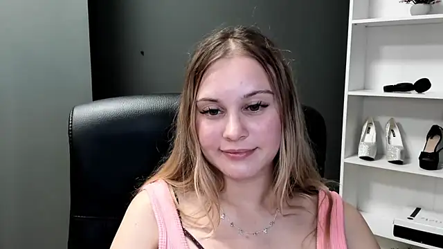 kitty_valeria webcam