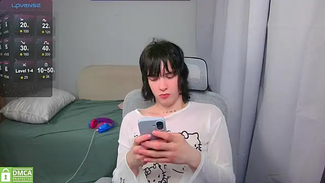 leonboykisser (M twink) - take off top