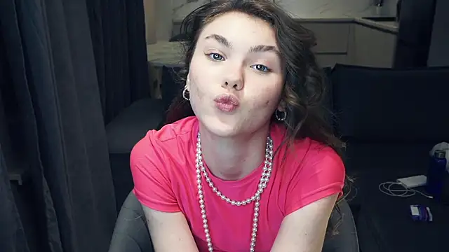 vickipraml - VickiPraml's free webcam - UK Sex Cams