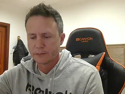 TroyDieselXXX webcam