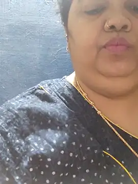 tamilthanushri webcam