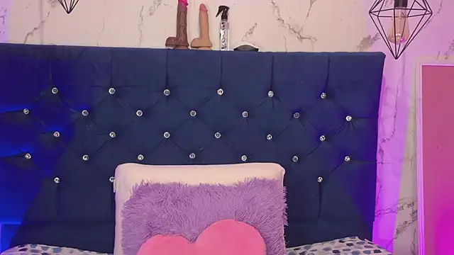 Dakotaa_Johnson webcam
