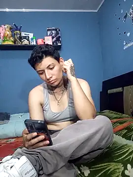 tomi_tomboy webcam