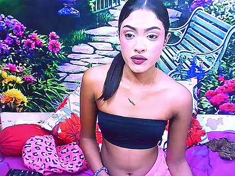 IndianPretty14u2Luv webcam