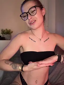Alyssa-Schwarz webcam