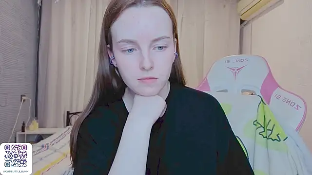 bae_cake_ webcam