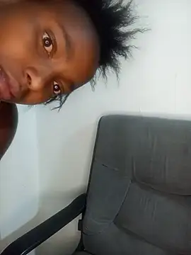 ShyNaughtyBabe webcam