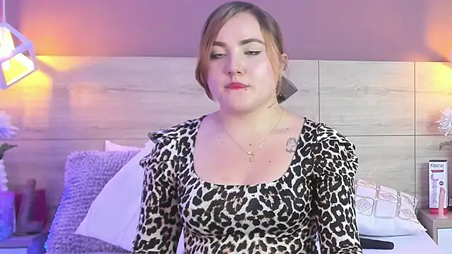 ElenaGilbertAdams webcam