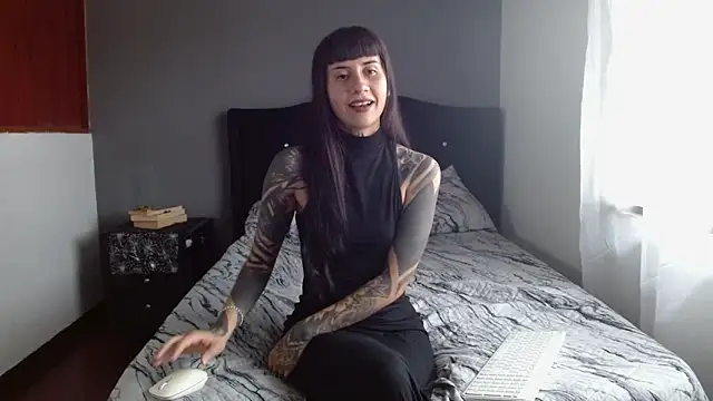 Emilia_1995 webcam