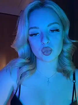 sexyevalips - SexyEvaLips's free webcam - UK Sex Cams