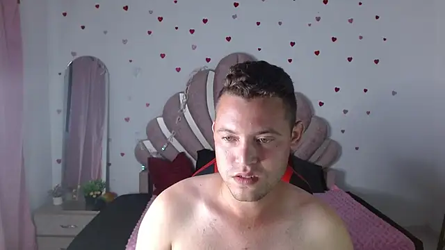 Watch sven_fox723 live on EroticFlix - High definition streams