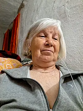 KlaudiaDarling webcam