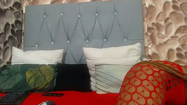 BeautyInBlackX webcam