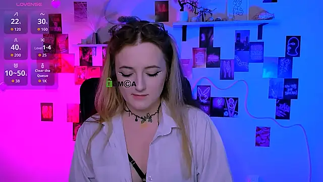 luna_berryy webcam