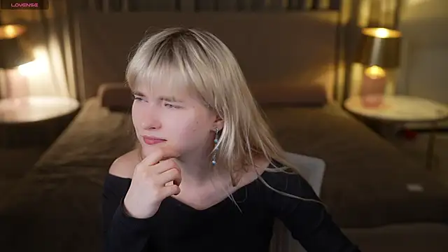 Ava_kiss054 webcam