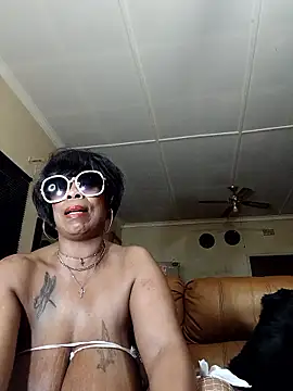 Gucci_Bx webcam