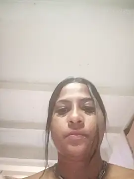 Giselabrunette25 webcam