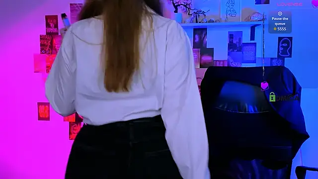 luna_berryy webcam