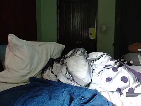 AnnieLorin webcam