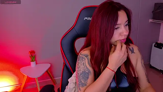 samantha_tattu webcam